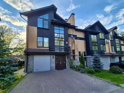 Коттедж в Москва пос. Воскресенское, ул. Юрьев Сад, 12с4 (372 м)