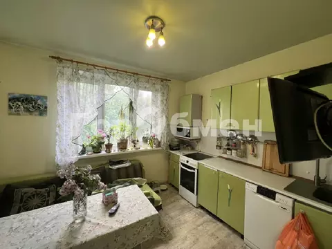 Продается 3-комнатная квартира