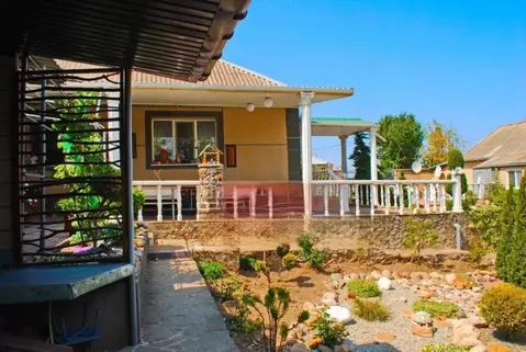 Дом в Крым, Симферопольский район, Добровское с/пос, с. Заречное ул. ...