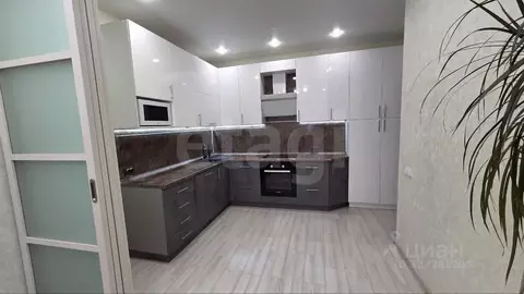 2-к кв. Башкортостан, Уфа ул. Цюрупы, 145/1 (65.0 м)