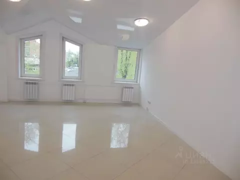 Офис в Иркутская область, Иркутск ул. Дзержинского, 10 (20 м)