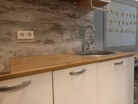 Студия Ханты-Мансийский АО, Сургут ул. Мелик-Карамова, 74 (20.0 м)