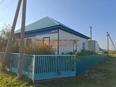 Дом в Башкортостан, Илишевский район, Базитамакский сельсовет, с. ...