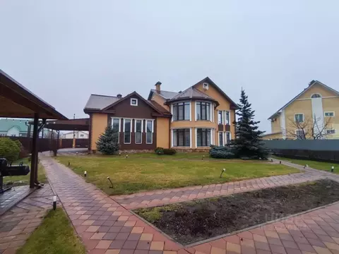 Коттедж в Белгородская область, Старый Оскол ул. Сталеваров (438 м)