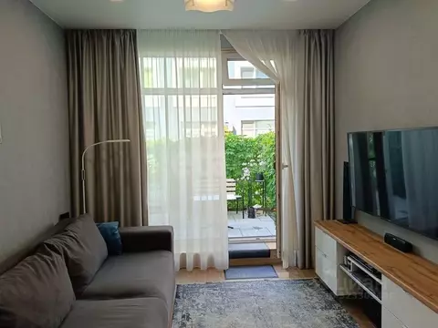 Студия Тюменская область, Тюмень ул. Стройотрядовская, 10 (30.0 м)