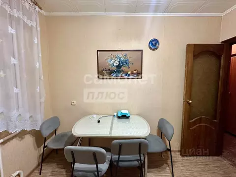 4-к кв. Волгоградская область, Волгоград Семь Ветров мкр, ул. ...