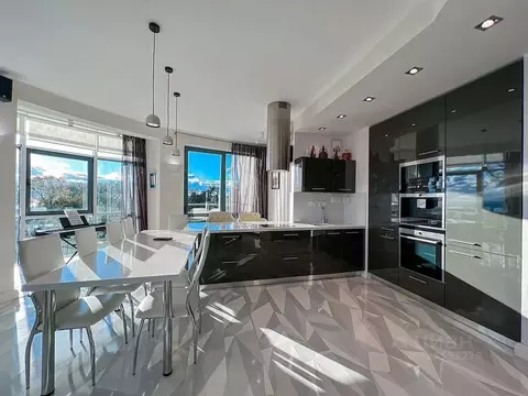 2-к кв. Краснодарский край, Сочи Курортный просп., 108/16 (70.0 м)