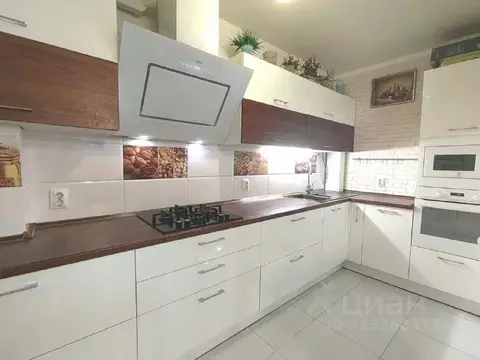 2-к кв. Ростовская область, Батайск ул. Северная Звезда, 2к1 (69.1 м)