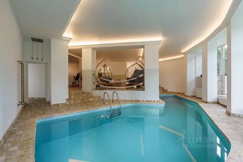 Дом в Москва Творчество ДНП,  (1000 м)