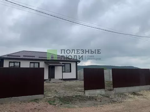 Дом в Крым, Симферопольский район, Трудовское с/пос, с. Строгоновка ...