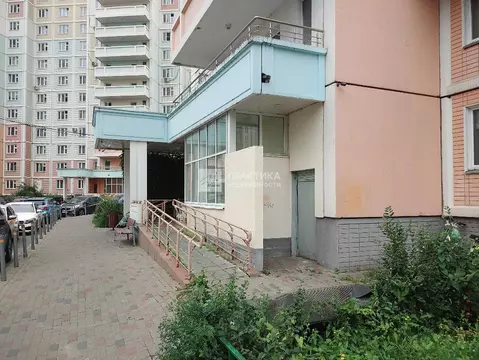 Продается 4-комнатная квартира