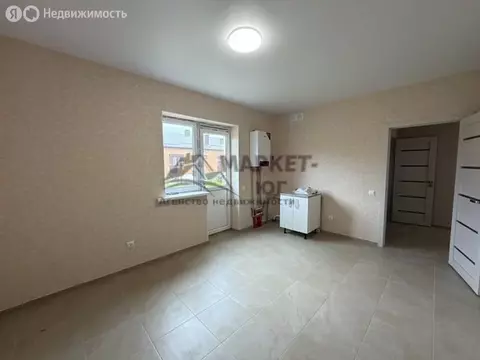 2-комнатная квартира: село Светлогорское, Центральная улица, 1 (62 м)