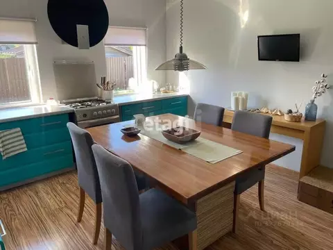 Дом в Ленинградская область, Тосненский район, Ульяновское городское ...