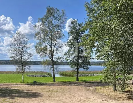 Участок в Ленинградская область, Приозерский район, Громовское с/пос, ...