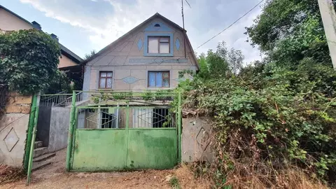 Дом в Крым, Сакский район, Ореховское с/пос, Труд СПК ул. 1-я Лесная ...