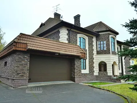 Дом в Московская область, Одинцовский городской округ, д. Маслово  ...