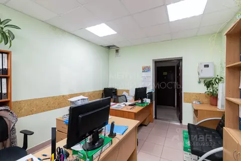 Помещение свободного назначения в Тюменская область, Тюмень ул. 30 лет ...