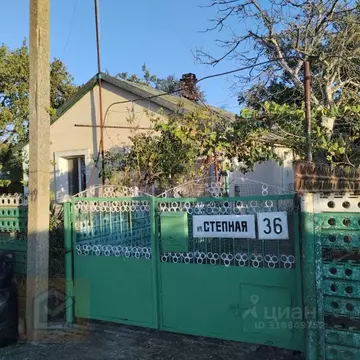 Дом в Крым, Сакский район, Штормовское с/пос, с. Хуторок ул. Степная, ...