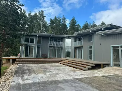 Дом в Светлое, Весёлая улица (570 м)