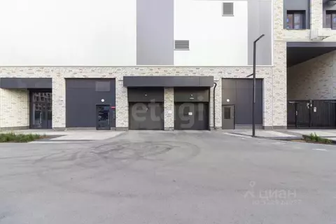 Гараж в Тюменская область, Тюмень ул. Андрея Кореневского, 5к1 (13 м)