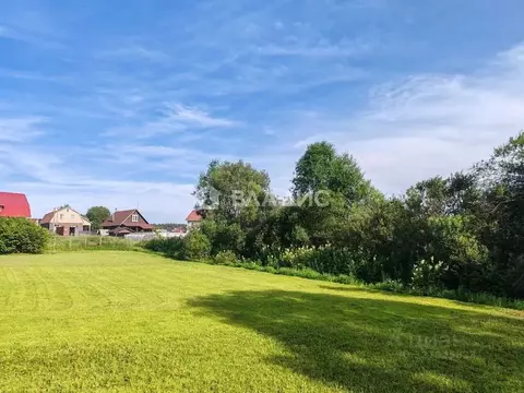 Участок в Ленинградская область, Выборгский район, Рощинское городское ...