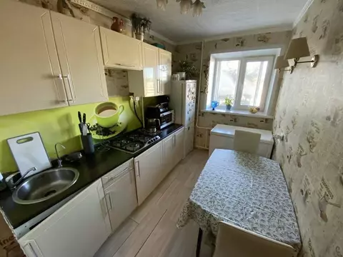 3-к кв. Свердловская область, Полевской Зеленый Бор-1 мкр, 4 (60.0 м)