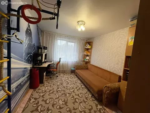 3-комнатная квартира: село Обуховское, Курортная улица, 1 (65.9 м)