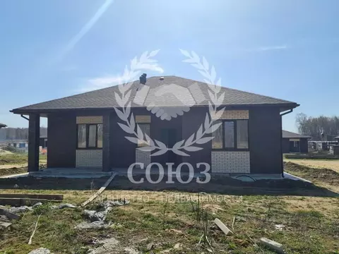 Дом в Калужская область, Ферзиковский район, Грабцево с/пос ул. ...