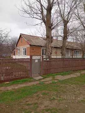 Дом в Ростовская область, пос. Зимовники ул. Дорожная (64 м)