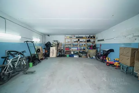 Гараж в Омская область, Омск Городок Нефтяников мкр, ул. Строителей, ...