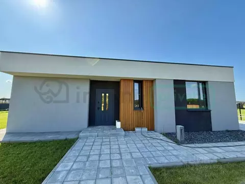 Дом в Калининградская область, Гурьевский муниципальный округ, пос. ...