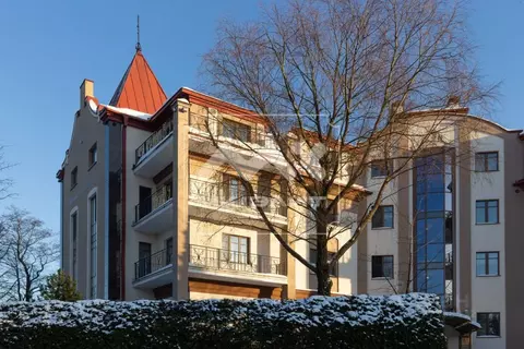 3-к кв. Санкт-Петербург Большая Озерная ул., 77 (127.6 м)