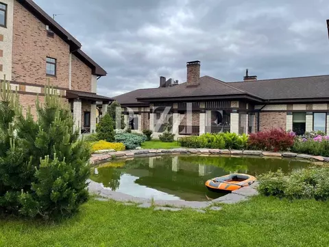 Дом в Ленинградская область, Всеволожский район, Романовское с/пос, ...