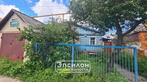 Дом в Курская область, Октябрьский район, Черницынский сельсовет, д. ...