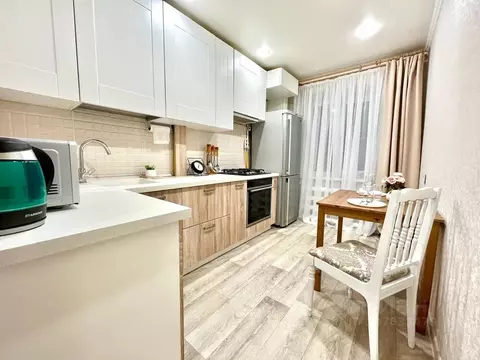 3-к кв. Татарстан, Альметьевск ул. Ризы Фахретдина, 54 (80.0 м)