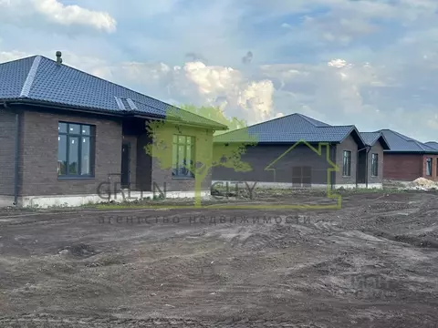 Дом в Брянская область, Брянский район, Отрадненское с/пос, с. ...