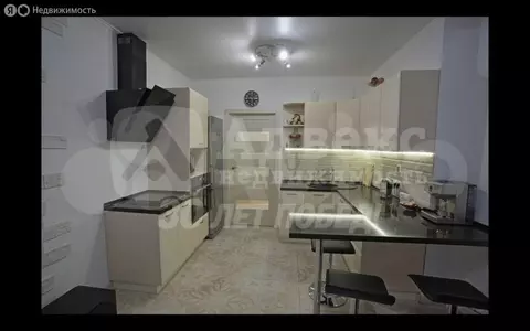 2-комнатная квартира: Тюмень, улица Монтажников, 51 (64 м)