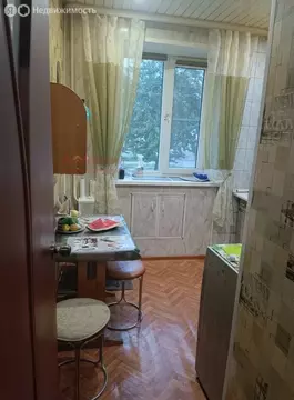 3-комнатная квартира: Смоленск, улица Островского, 2 (52 м)