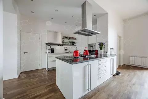 5-к кв. Санкт-Петербург Фурштатская ул., 50 (335.0 м)