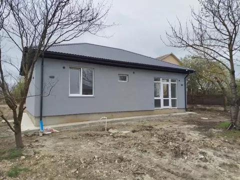 Дом в Крым, Симферопольский район, с. Урожайное ул. Лавандовая (75 м)
