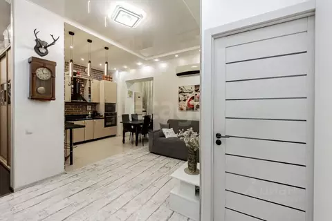 2-к кв. Тюменская область, Тюмень ул. Евгения Богдановича, 16 (64.6 м)