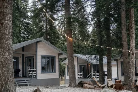 Дом в Карачаево-Черкесия, Зеленчукский район, с. Архыз  (40 м)