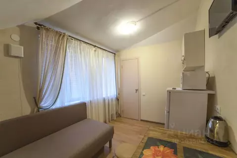 Студия Нижегородская область, Нижний Новгород Юная ул., 5 (18.0 м)