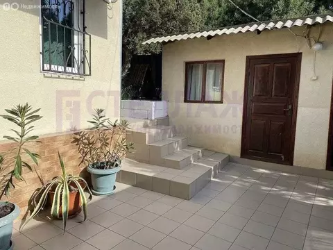 Дом в Республика Крым, муниципальный округ Судак, посёлок городского ...