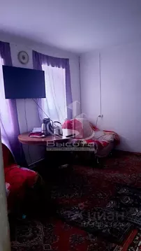 Дом в Калужская область, Дзержинский район, Никольское с/пос, с. ...