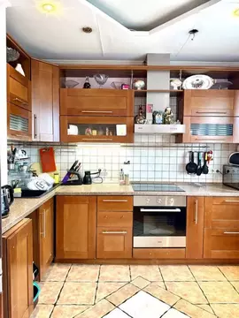 3-к кв. Москва Новопеределкинская ул., 10К1 (78.0 м)