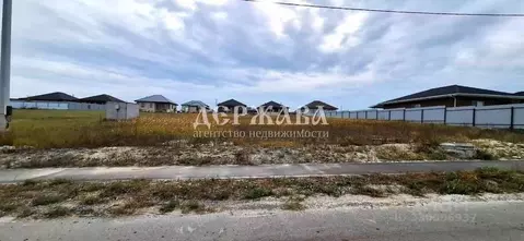 Участок в Белгородская область, Старый Оскол ул. Земляничная, 17 (15.0 ...