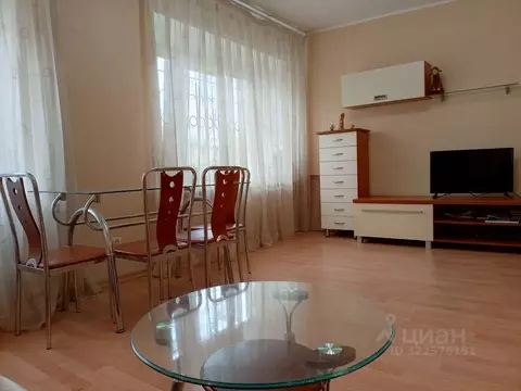 2-к кв. Омская область, Омск Октябрьская ул., 124 (44.4 м)