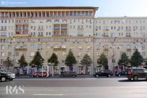 Торговая площадь (209.7 м)