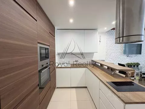 3-к кв. Санкт-Петербург ул. Военная, 18к2 (101.0 м)